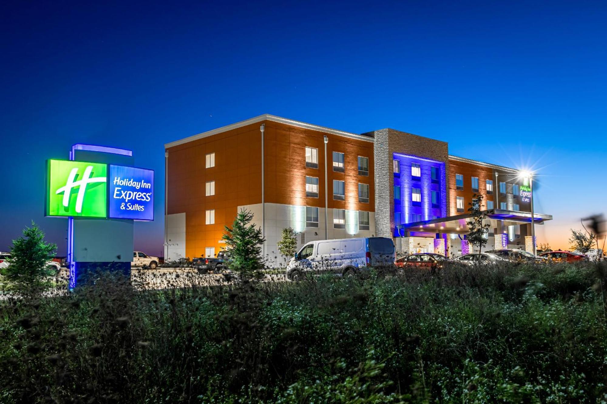 Holiday Inn Express & Suites - Rantoul By Ihg Kültér fotó